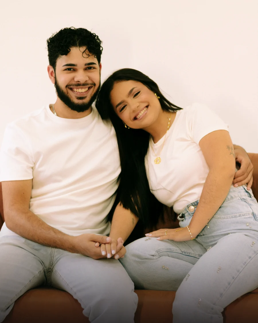Gustavo e Anna Balieiro Borges, fundadores da GUANNA, sorrindo